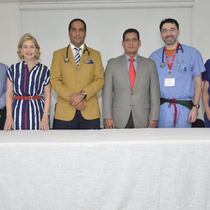 Heart Care Dominica, Corazones Unidos y CardioStart International Operan Niños de escasos recursos Económicos Actividades Sociales